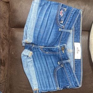 hollister short